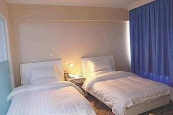 Urumqi Jingu Hotel Esterno foto