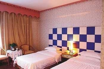 Urumqi Jingu Hotel Esterno foto