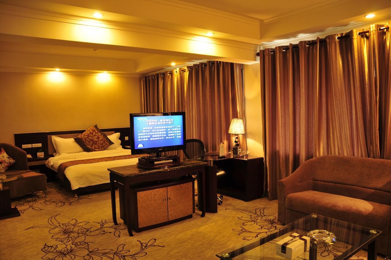 Urumqi Jingu Hotel Esterno foto